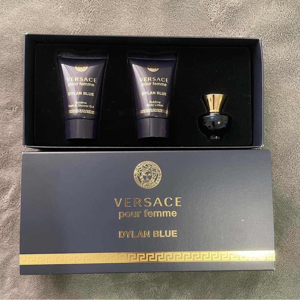 VERSACE Dylan Blue Pour Femme 3 pc set